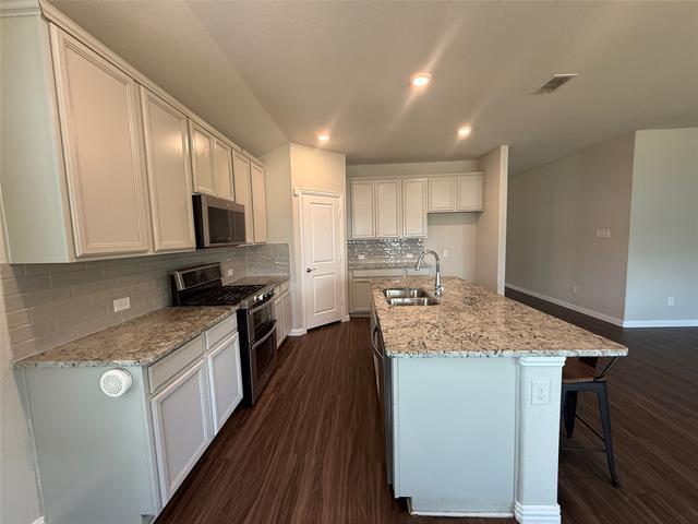 621 Fletcher Dr