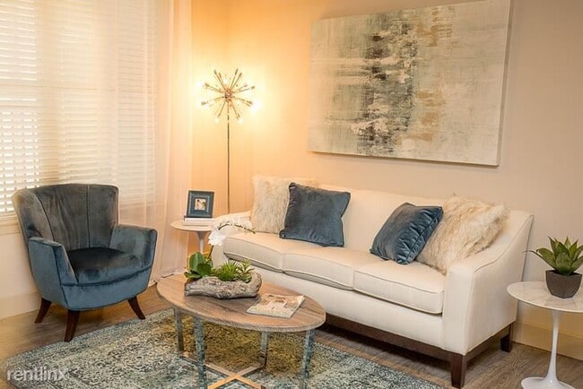 Photo - 3 br, 2 bath Condo - 331 Forest Center Dr ...