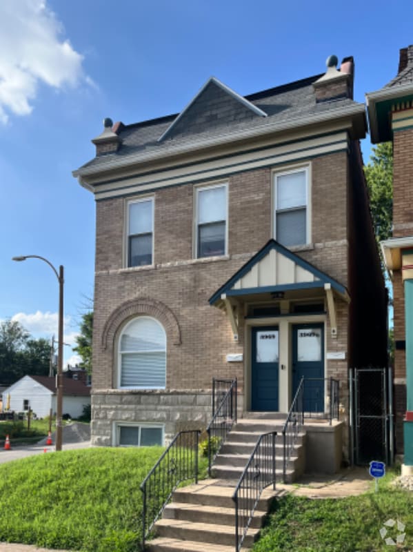 Building Photo - 3969 Shenandoah Ave Rental
