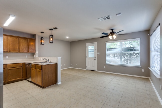 Photo - 3129 Lubbock Ave