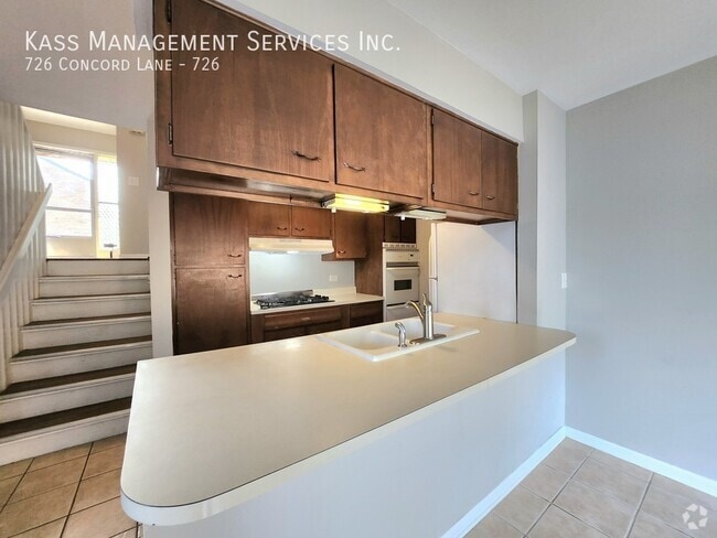 Building Photo - 726 Concord Ln Unit 726 Rental