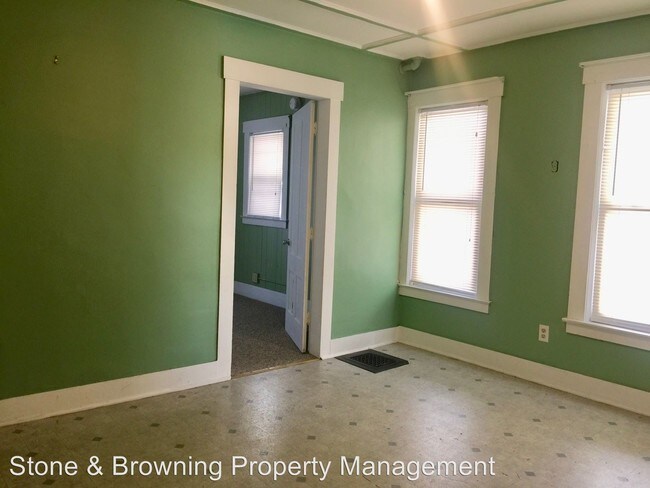 Photo - 9 College St