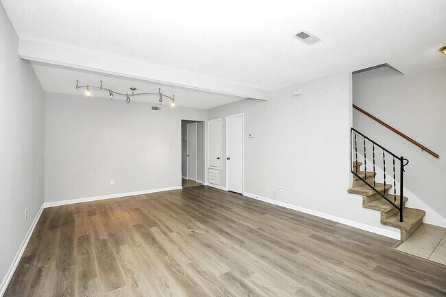 Photo - 11111 Park Rd