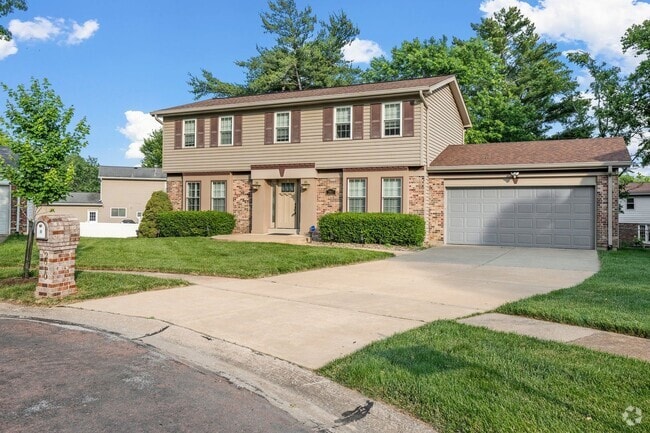 Building Photo - Spacious 4-Bed, 3-Bath Family Home