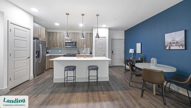 Photo - 2323 E Highland Ave Unidad 2332