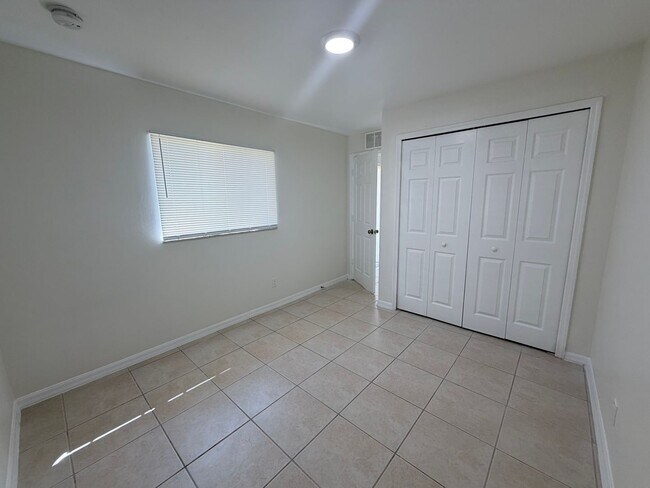 Photo - Recently Remodeled Unidad 4829 28th St SW