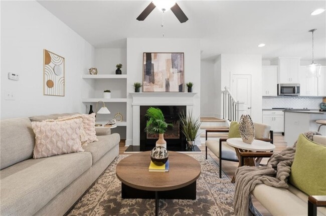 5768 Calle Vis Dr