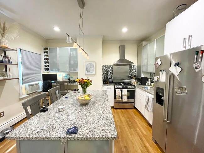 Photo - 174 Bolton St Unidad 2