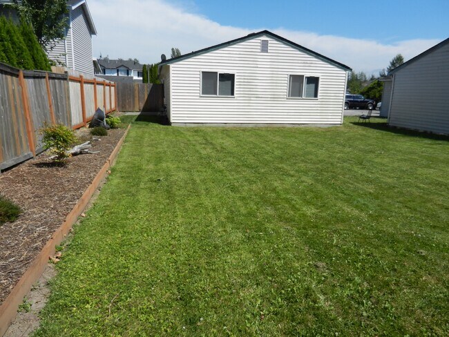 Photo - 2817 Undine St