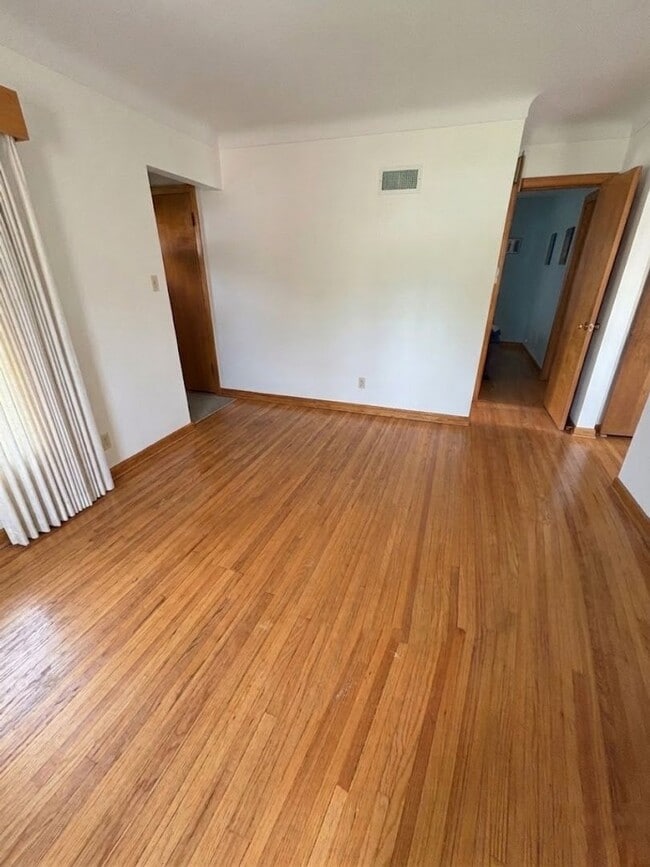 Photo - 1324 Lyon Ave
