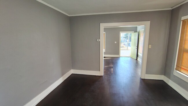 Photo - 320 W Elm St Unit 320 W Elm St