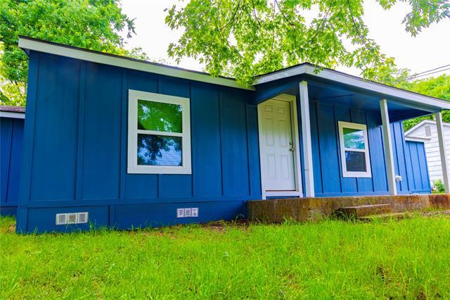 Photo - 209 Pecan St