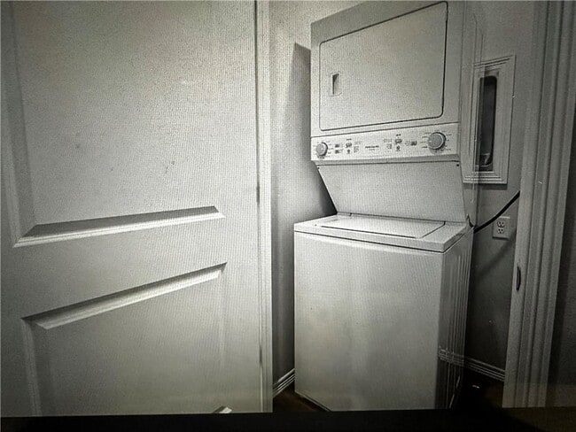 Photo - 6501 NW Vandergriff St