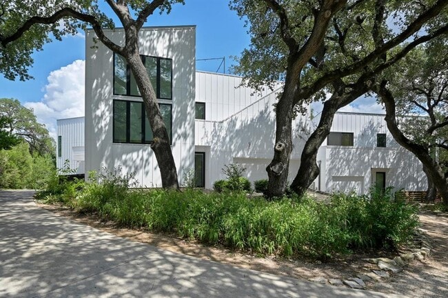 Photo - 1208 Woodland Ave