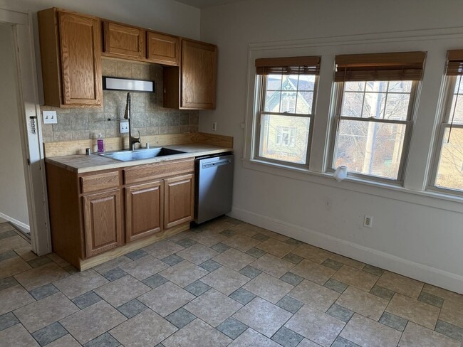 Photo - 1645-1647 N Astor St Unit 1645A N Astor St