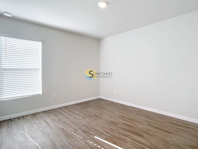 Photo - 10466 Carnegie Ave