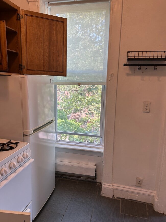 Photo - 162 Underhill Ave