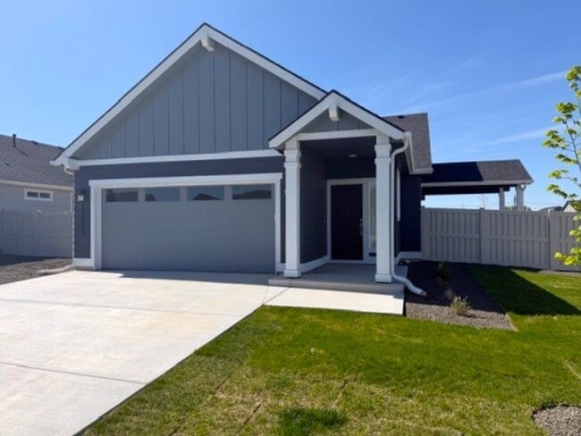 Building Photo - Beautiful newer 3 bed 2 bath home in Caldwell just off Linden Rd and Middleton Rd