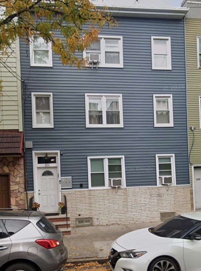Building Photo - 311 Lafayette St Unit 2nd Floor