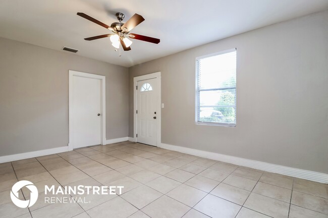 Photo - 4114 W Arch St