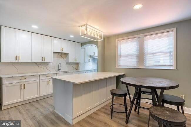 Photo - 6519 Dorel St