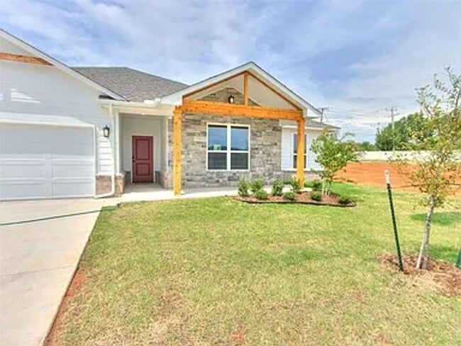 Photo - 4601 Olivera St