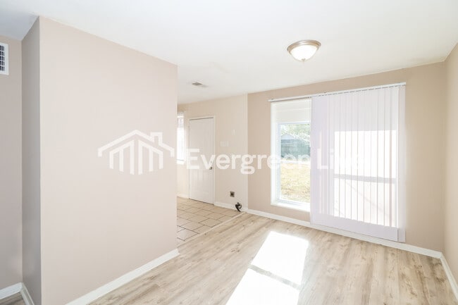 Photo - 4089 Rhodes Ave