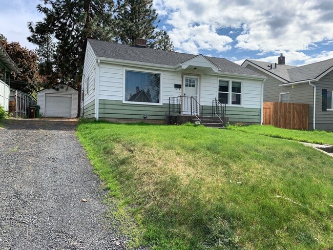 Building Photo - Cute 2 Bedroom Home in Perry District!