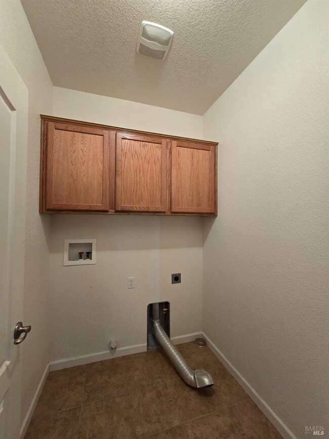 Photo - 548 White Pine St