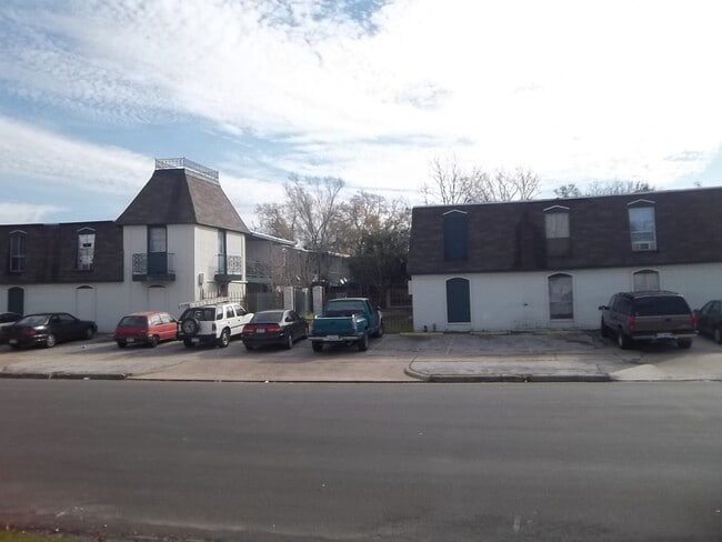 Building Photo - 6215 Tierwester St Unit 09 Rental