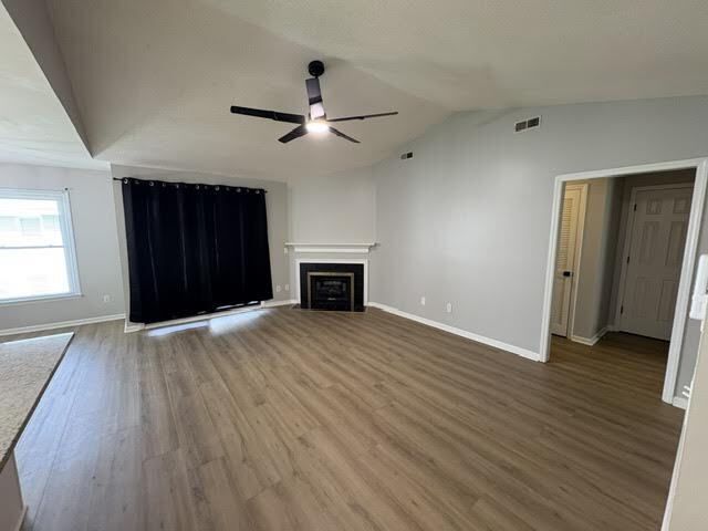 Photo - 129 W Victoria Ct Unidad Apartment E