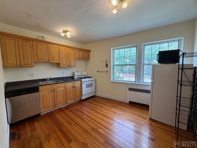 Photo - 24 Fairbanks St Unit 3