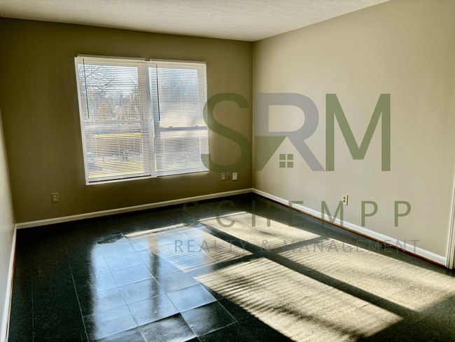 Photo - Updated Two Bedroom Apartment in Portland now available! *Section 8 accepted* Unit 2614-4