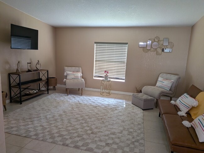 Photo - 2737 Cranmoor Dr