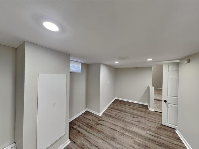 Photo - 13516 Grand Ave