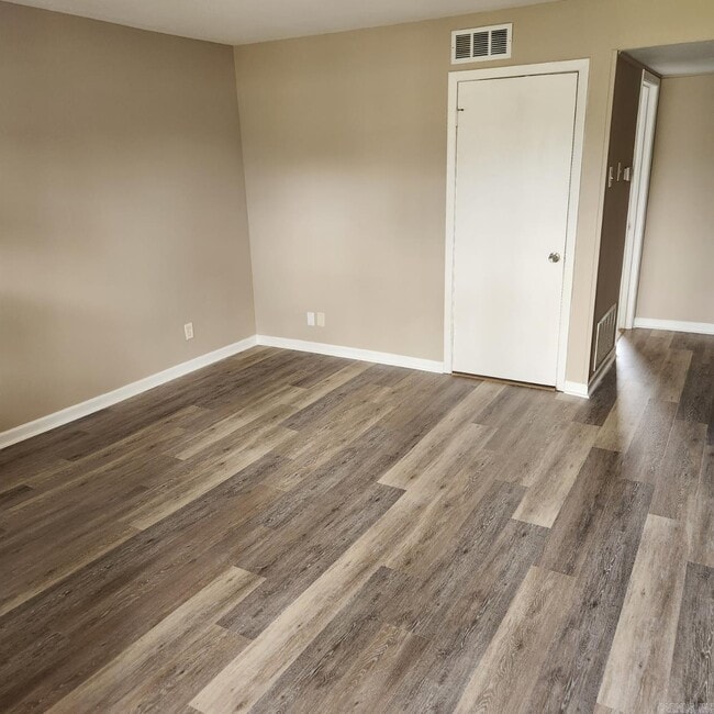 Photo - 14707 Kanis Rd Unidad 9