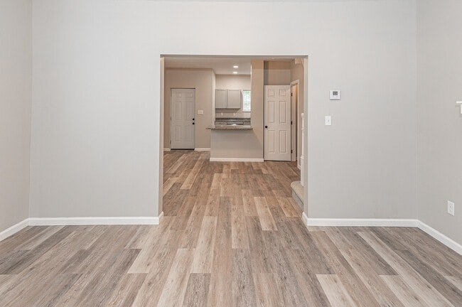 Photo - 102 Shadyhill Rd