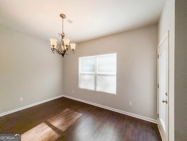 Photo - 204 Daisy Cir