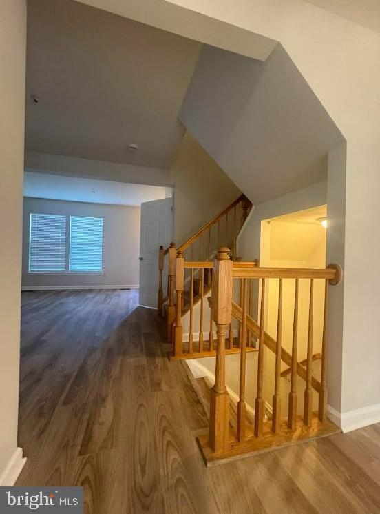 Photo - 225 Foxmanor Ln