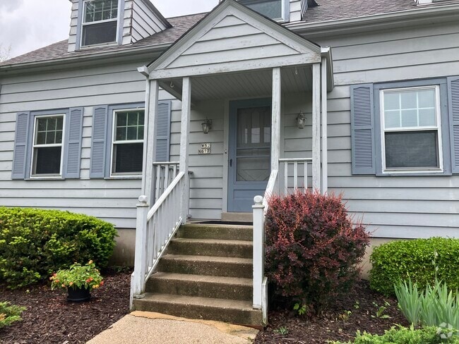 Building Photo - W52N677 Highland Dr Unit Cedarburg duplex upper Rental