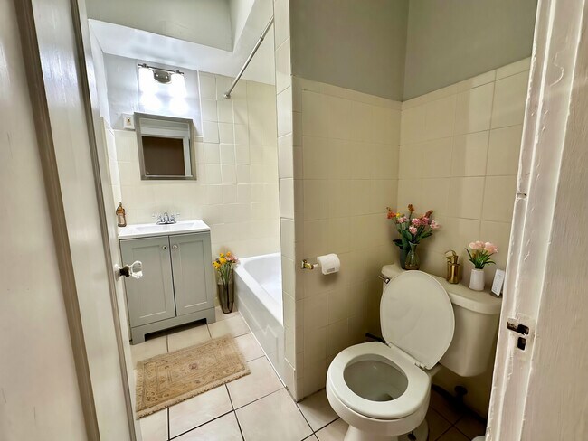 Photo - 330 St Paul St Unidad 6