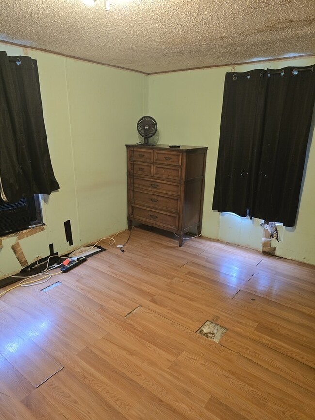 Photo - 350 Sandy Brook Dr