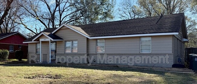 Photo - 1973 Tacoma Ave