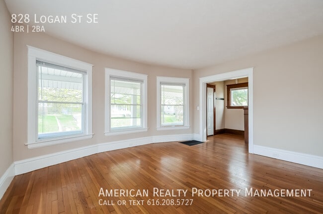 Photo - 828 Logan St SE
