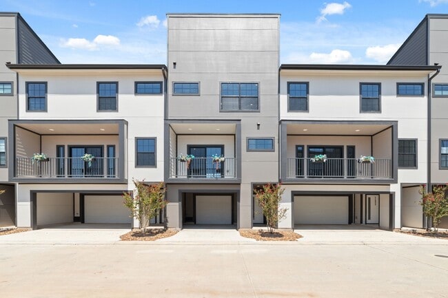 Photo - 11906 N Hoa Sen Cir