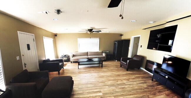 Photo - 3793 La Donna Ave