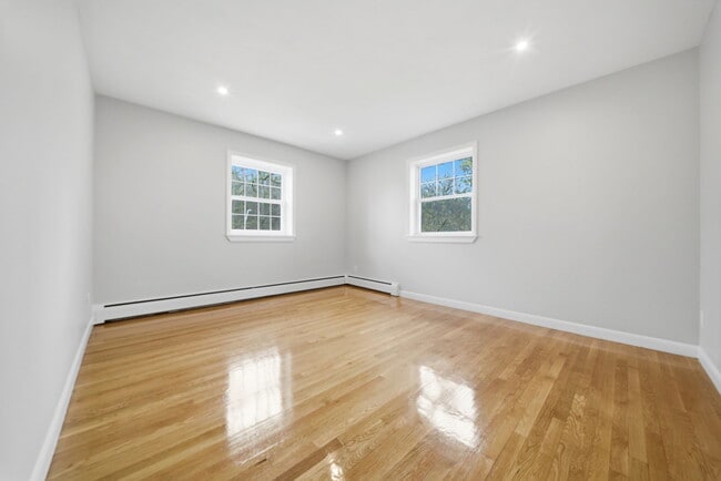 Photo - 11 Schubert St