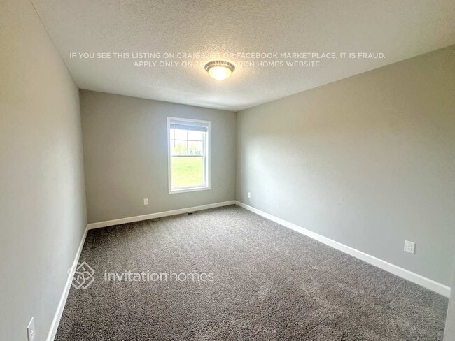 Photo - 10934 Glacier Ln N