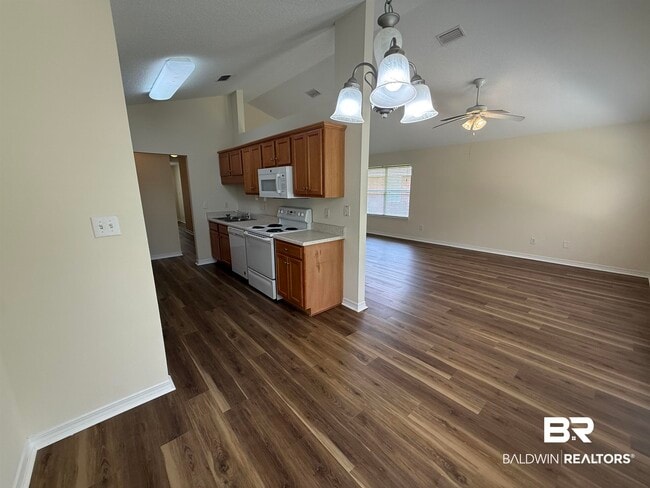 Photo - 104 Kemper Ln