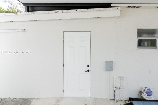 Photo - 5803 Buchanan St